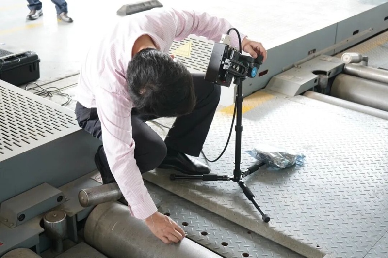 Anche te patisipe nan tès kalibrasyon sou plas pou estanda ki gen rapò ak sekirite EV